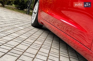 Седан Tesla Model 3 2023 в Самборі