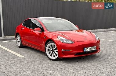 Седан Tesla Model 3 2023 в Самборі