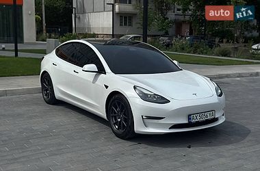 Tesla Model 3 2021