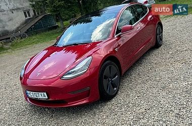 Tesla Model 3  2018