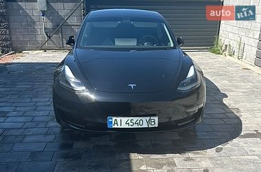 Tesla Model 3  2021