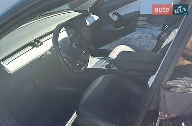 Седан Tesla Model 3 2021 в Ирпене