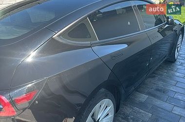 Седан Tesla Model 3 2021 в Ирпене