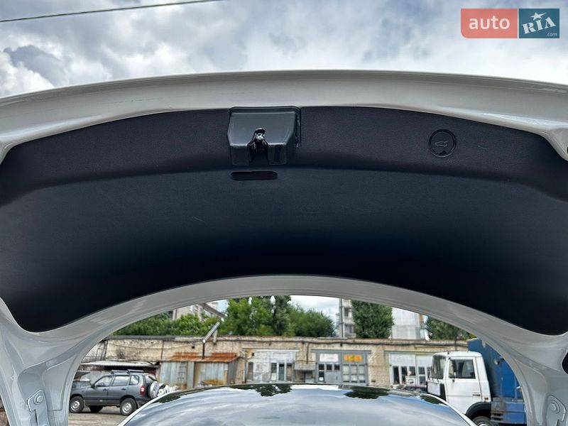 Седан Tesla Model 3 2023 в Днепре фото 14 Седан Tesla Model 3 2023 в Днепре