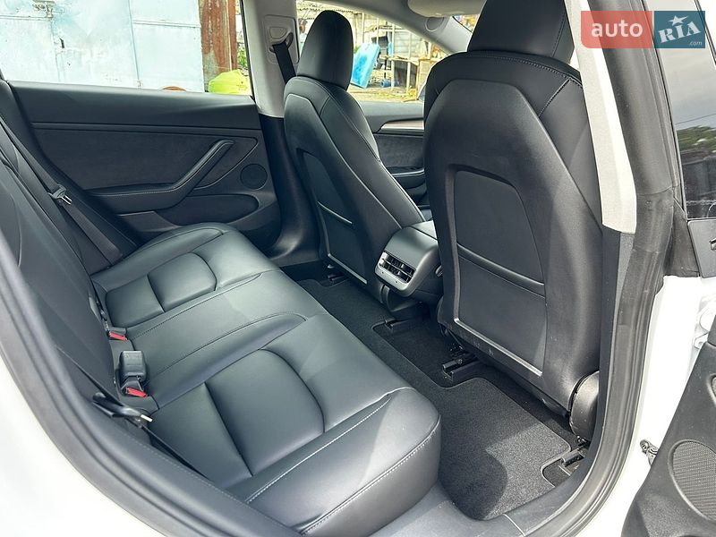 Седан Tesla Model 3 2023 в Днепре фото 15 Седан Tesla Model 3 2023 в Днепре