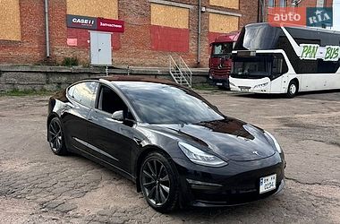 Седан Tesla Model 3 2018 в Сумах
