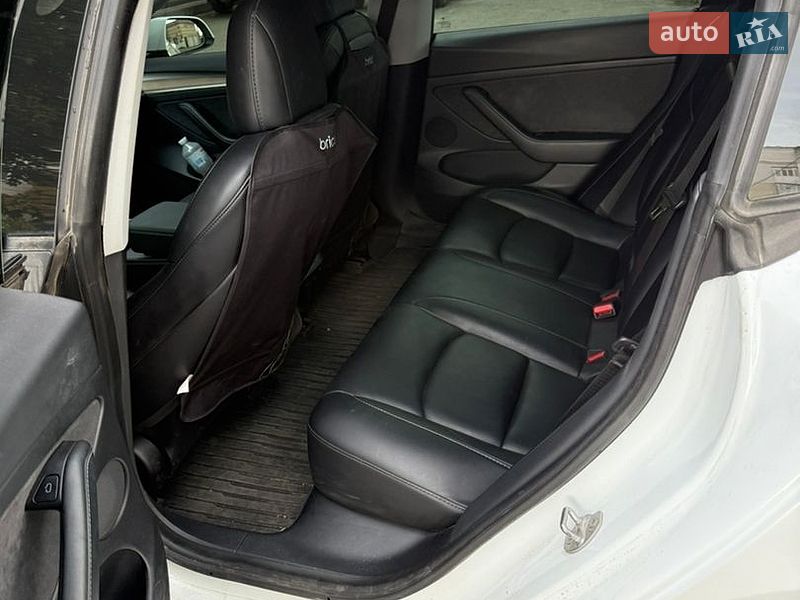 Седан Tesla Model 3 2021 в Запоріжжі