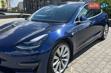Tesla Model 3  2019