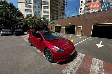 Седан Tesla Model 3 2018 в Одесі