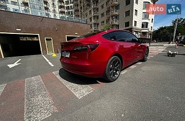 Седан Tesla Model 3 2018 в Одесі