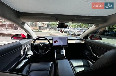 Седан Tesla Model 3 2018 в Одесі