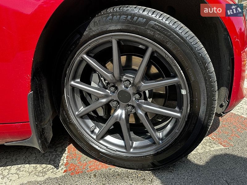 Седан Tesla Model 3 2018 в Одесі