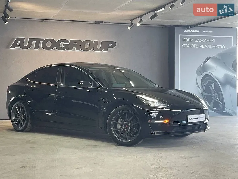 Tesla Model 3 2023
