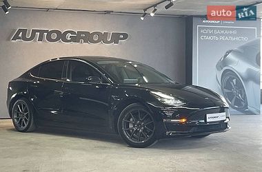 Tesla Model 3  2023