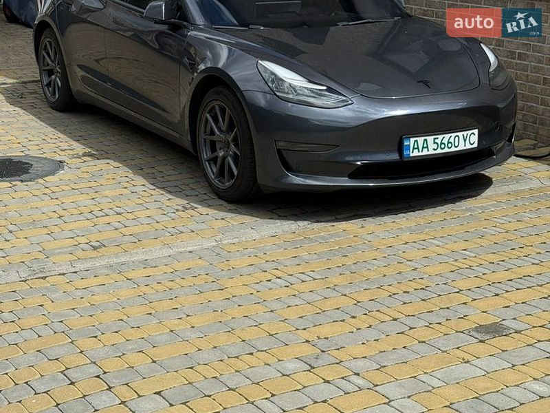 Седан Tesla Model 3 2022 в Киеве фото Седан Tesla Model 3 2022 в Киеве