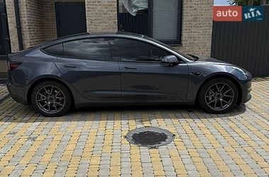 Седан Tesla Model 3 2022 в Киеве фото 3 Седан Tesla Model 3 2022 в Киеве