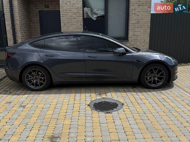 Седан Tesla Model 3 2022 в Киеве фото 3 Седан Tesla Model 3 2022 в Киеве