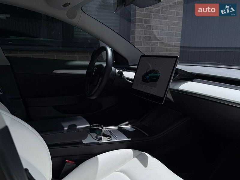 Седан Tesla Model 3 2022 в Киеве фото 6 Седан Tesla Model 3 2022 в Киеве