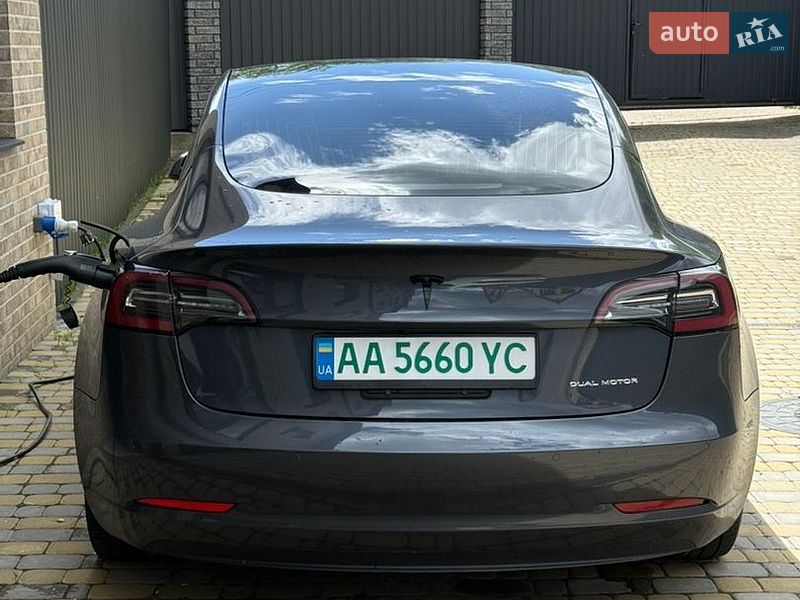 Седан Tesla Model 3 2022 в Киеве фото 5 Седан Tesla Model 3 2022 в Киеве