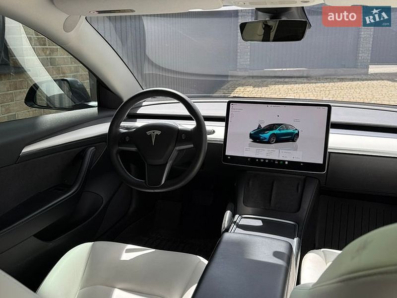 Седан Tesla Model 3 2022 в Киеве фото 7 Седан Tesla Model 3 2022 в Киеве