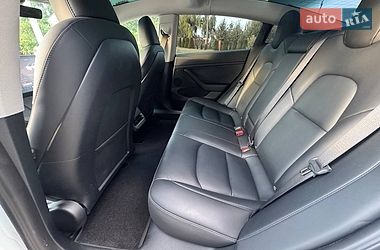 Седан Tesla Model 3 2023 в Киеве