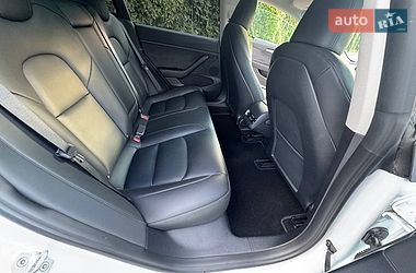 Седан Tesla Model 3 2023 в Киеве