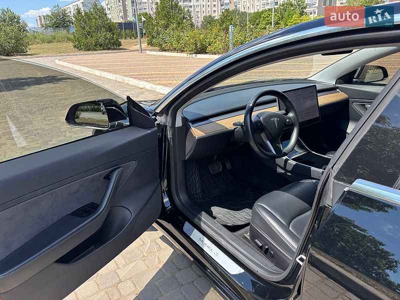 Седан Tesla Model 3 2019 в Одессе