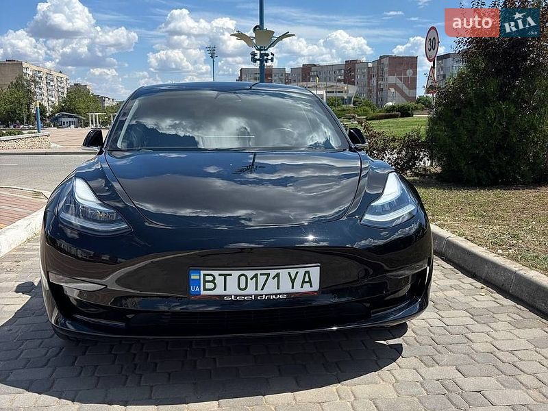 Седан Tesla Model 3 2019 в Одессе