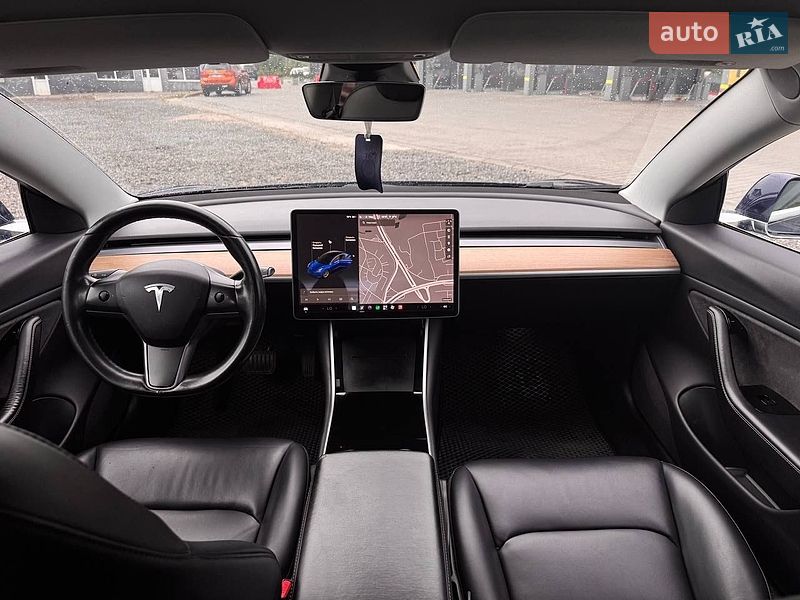 Седан Tesla Model 3 2018 в Львові фото 13 Седан Tesla Model 3 2018 в Львові
