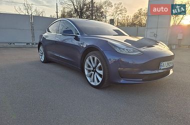 Tesla Model 3  2019