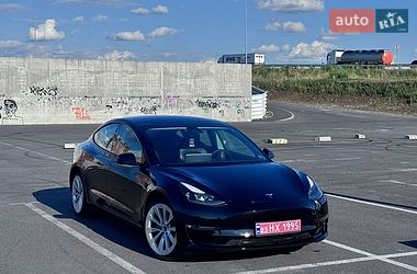 Tesla Model 3  2022