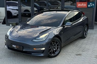 Седан Tesla Model 3 2022 в Києві