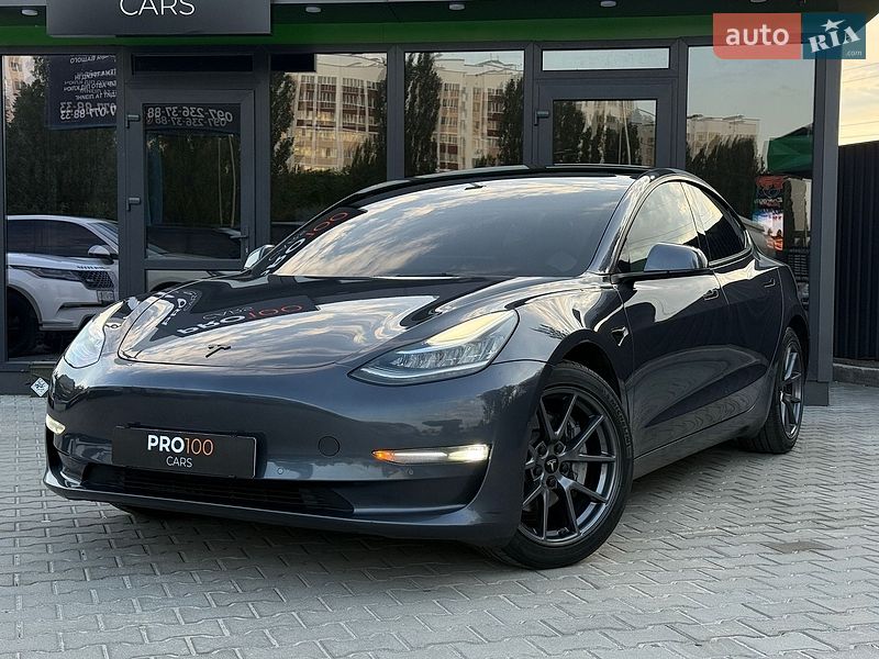 Седан Tesla Model 3 2022 в Києві