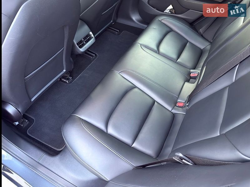 Седан Tesla Model 3 2022 в Києві