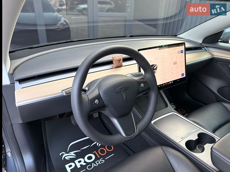 Седан Tesla Model 3 2022 в Києві