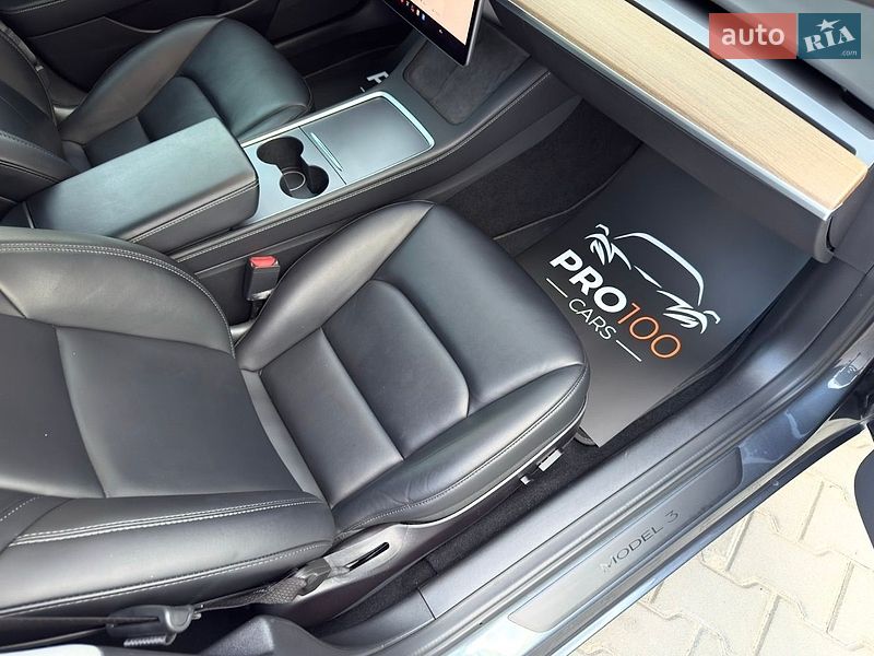 Седан Tesla Model 3 2022 в Києві