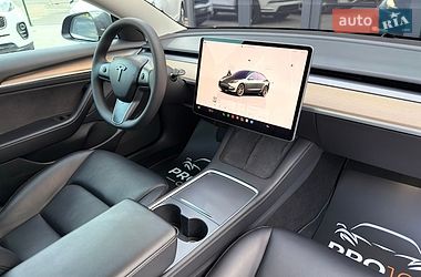 Седан Tesla Model 3 2022 в Києві