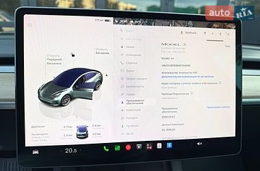 Седан Tesla Model 3 2022 в Києві