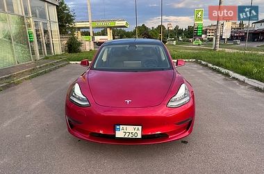 Tesla Model 3  2019