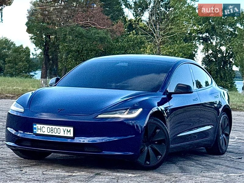 Tesla Model 3 2025