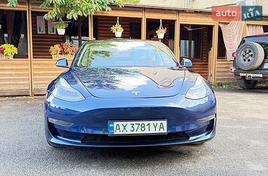 Седан Tesla Model 3 2023 в Харкові