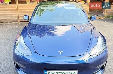 Седан Tesla Model 3 2023 в Харкові