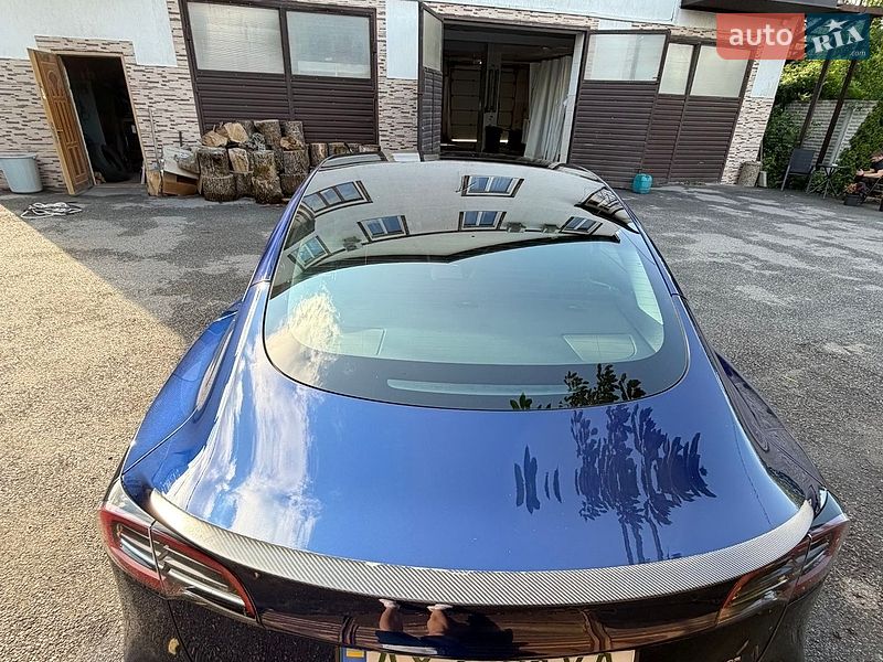 Седан Tesla Model 3 2023 в Харкові