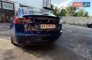Седан Tesla Model 3 2023 в Харкові