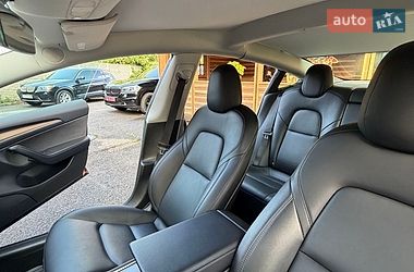 Седан Tesla Model 3 2023 в Харкові