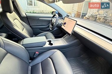 Седан Tesla Model 3 2023 в Харкові