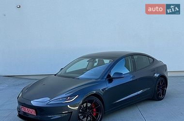 Tesla Model 3 2024