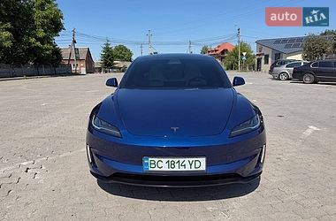 Tesla Model 3  2024