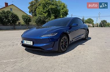 Седан Tesla Model 3 2024 в Городке