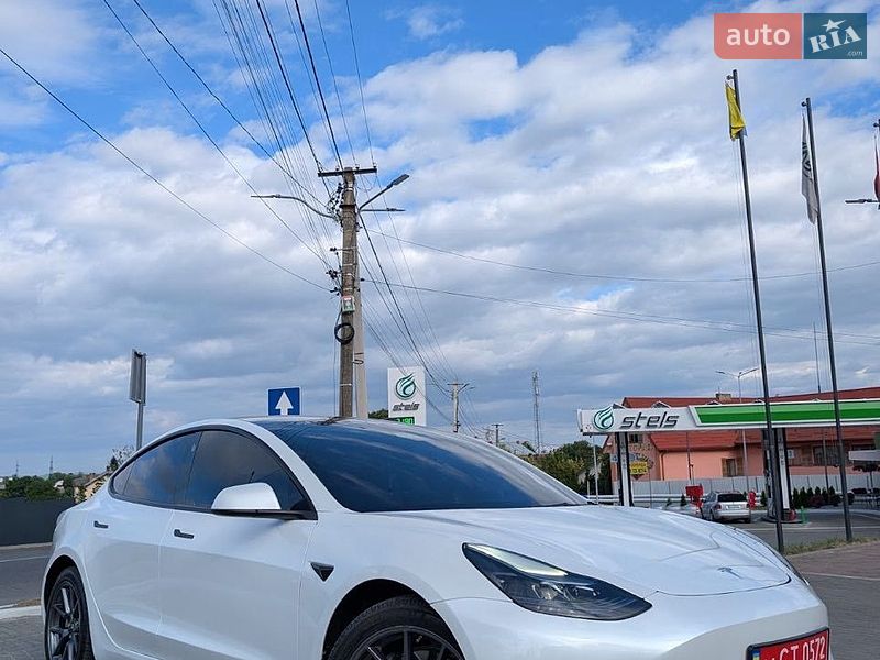 Седан Tesla Model 3 2022 в Львові фото Седан Tesla Model 3 2022 в Львові